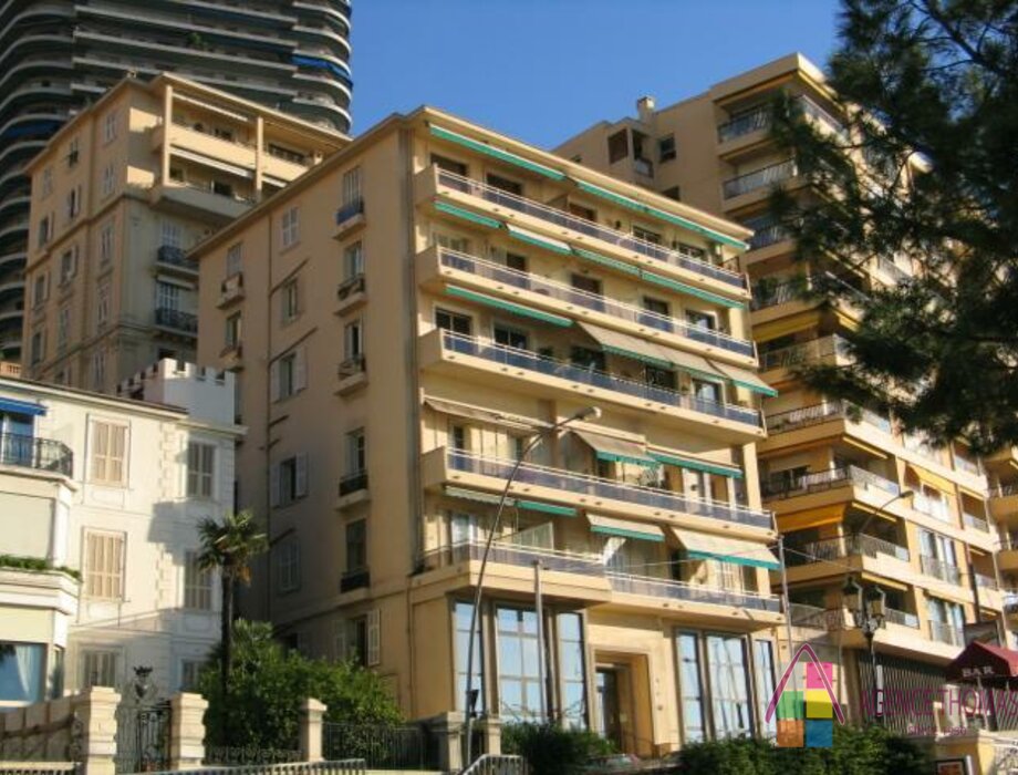 STUDIO NELL'IMMOBILE "LES PRINCES"