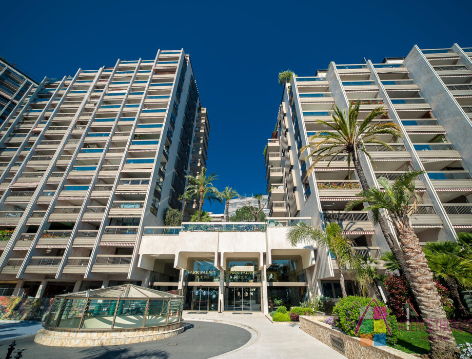 IN VENDITA – LE PARK PALACE - SPAZIOSO APPARTAMENTO CON 2 STANZE DA RISTRUTTURARE