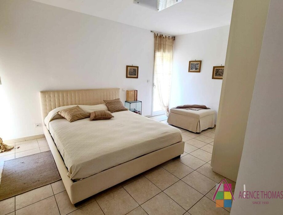 Bilocale con terrazza e giardino, vista panoramica sul mare e sul principato di Monaco