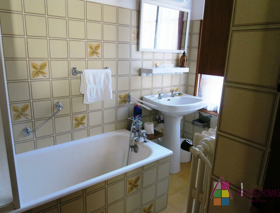 Casa di famiglia con terreno e vista panoramica - Opportunità unica