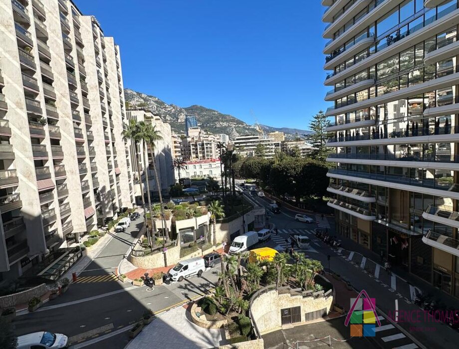 IN VENDITA – LE PARK PALACE - SPAZIOSO APPARTAMENTO CON 2 STANZE DA RISTRUTTURARE