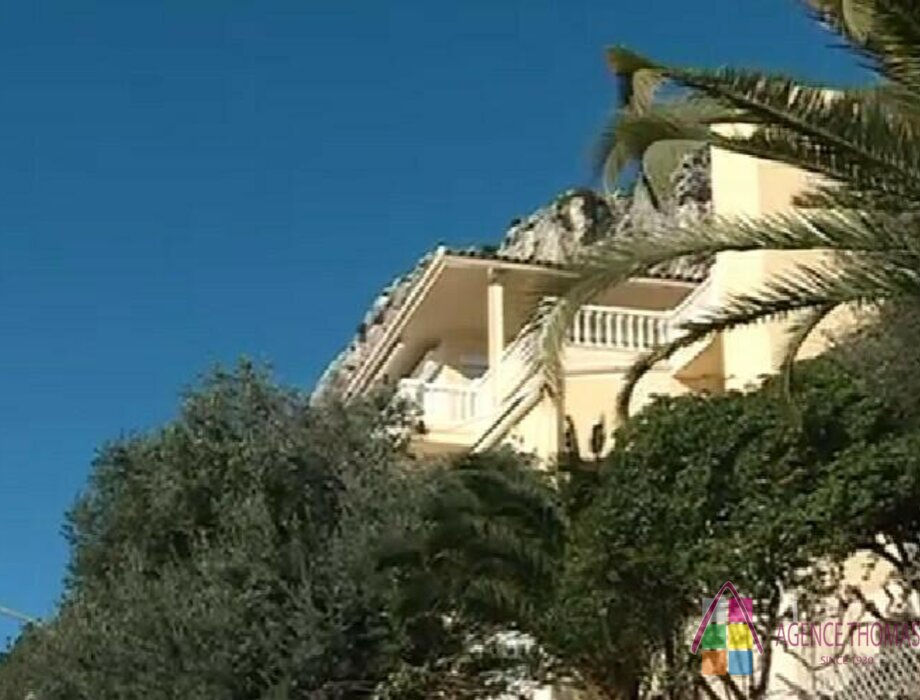 Bilocale con terrazza e giardino, vista panoramica sul mare e sul principato di Monaco